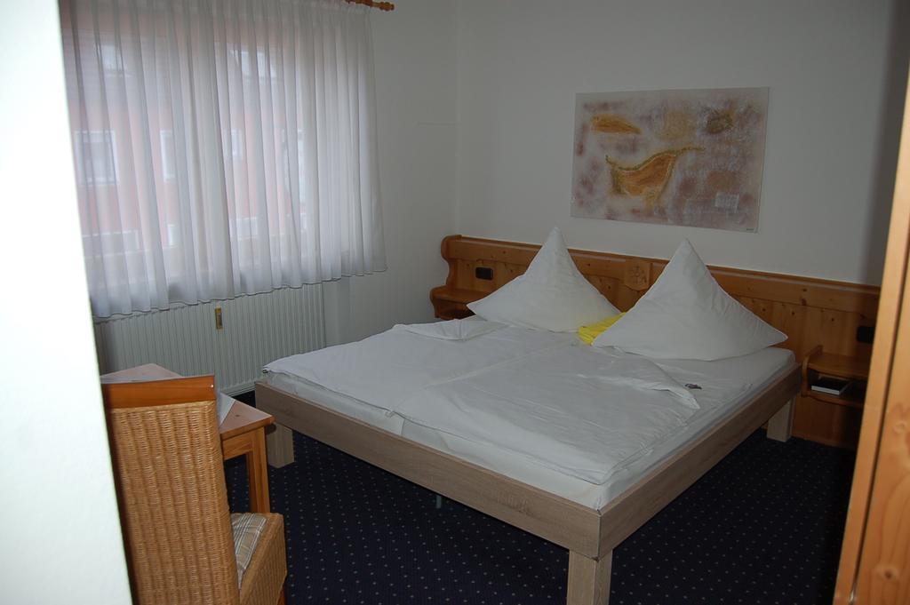 Brucker Gaestehaus Fuerstenfeldbruck Phòng bức ảnh