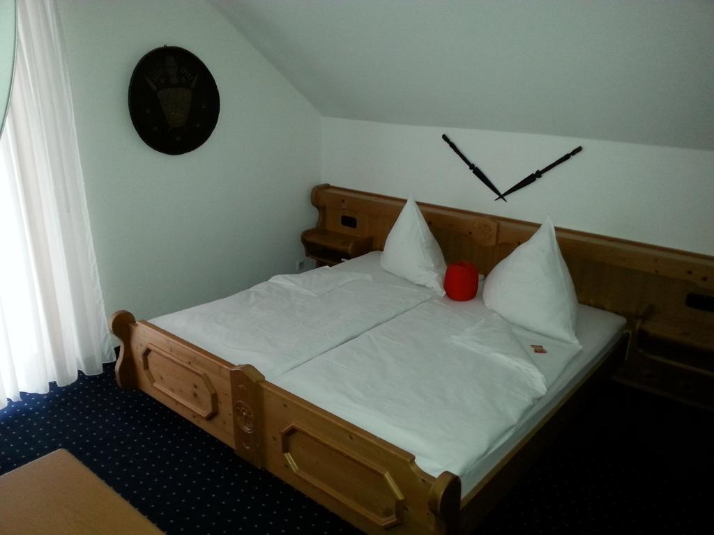Brucker Gaestehaus Fuerstenfeldbruck Phòng bức ảnh